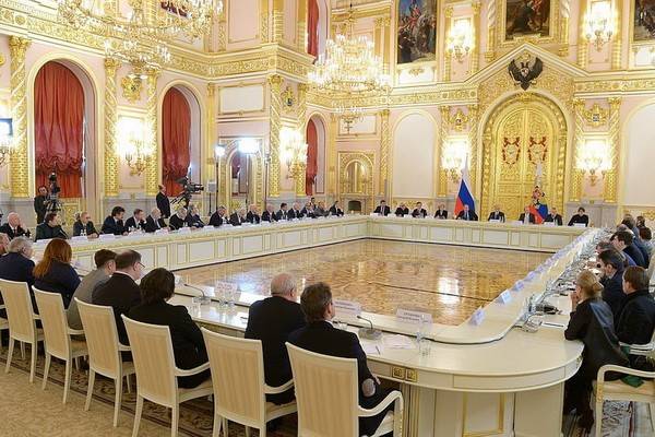 Под председательством Владимира Путина в Кремле прошло заседание cовета при президенте по культуре и искусству