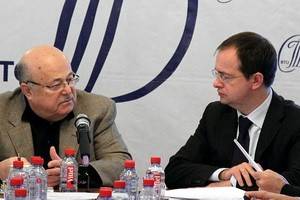 Калягин против Мединского: глава СТД отказался участвовать в слушаниях по «Золотой Маске» в Минкультуры