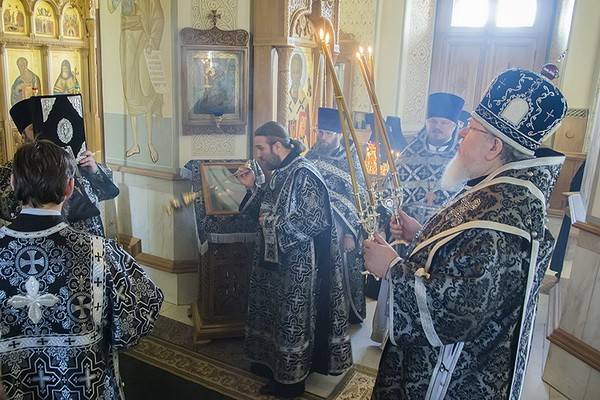 Главные богослужения Страстной недели в Воронеже
