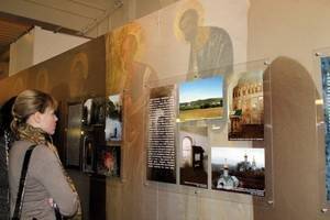 В Воронеже открылась выставка «Лики святых пещер»