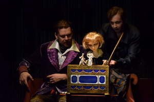 В Театре кукол «Шут» имени В.А. Вольховского показали премьерный спектакль «Городок в табакерке»