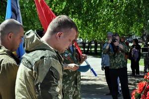 Бойцы ВДВ из Тамбова пришли пешком в Воронеж -  на  место высадки первого десанта