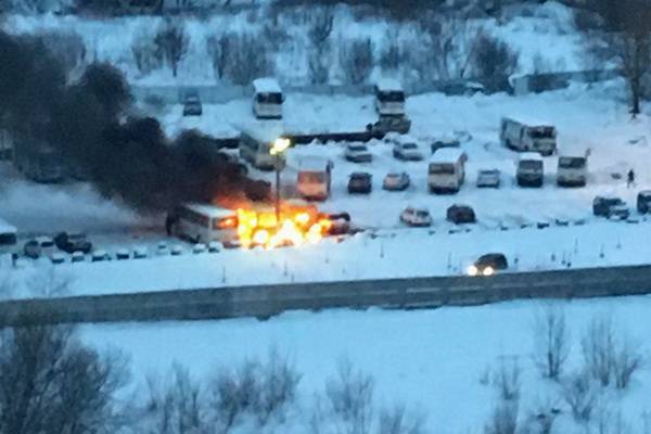 Утром в Воронеже сгорели три автомобиля
