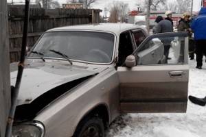 Водитель «Волги», которая врезалась в забор на улице Пирогова, скончался