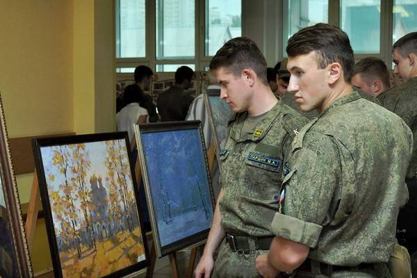 Союз художников приехал с выставкой  в Военно-воздушную академию имени Жуковского и Гагарина
