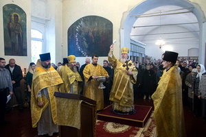 Митрополит Сергий  совершил Великое освящение Никольского храма в Землянске
