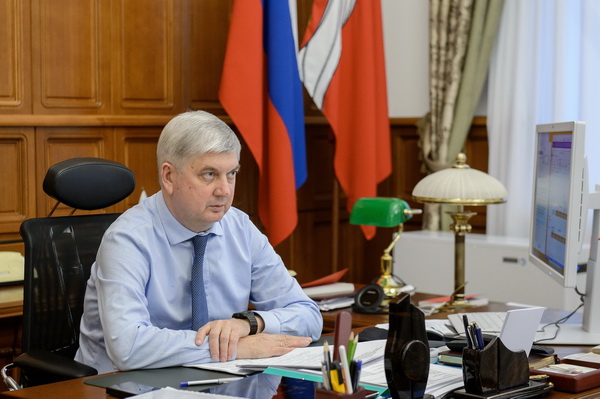 Губернатор отметил стабилизацию коронавирусной ситуации и предложил послабления