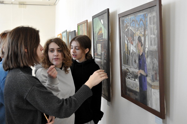 В Воронеже открылась выставка обладателя стипендии народного художника РСФСР Олега Савостюка 2025 года Анны Суховерковой