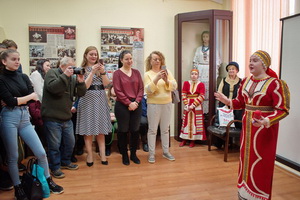 В Воронеже открылась выставка «Частушечные узоры», посвящённая Марии Мордасовой