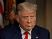 Рейтинг президента Трампа достиг рекордно низкого уровня за весь его второй срок