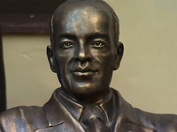 Первый в России памятник Исааку Дунаевскому открыли в Санкт-Петербурге