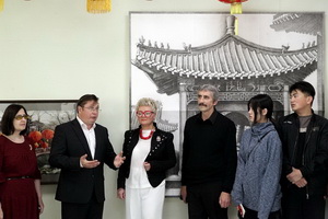 Выставка работ Владимира Гончарова «Китай глазами художника» открылась в Ректорской галерее ВГУ