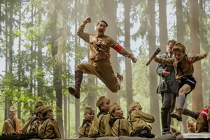 Нашумевший фильм «Кролик Джоджо» о воображаемом Гитлере в России не выйдет