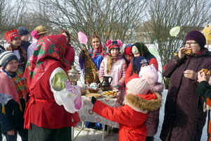 Костёнки приглашают на праздник «Выходим из зимней спячки!» с полевой кухней и блинами
