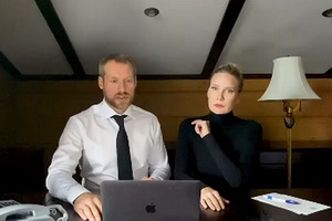 Елена Летучая и её муж Юрий Анашенков намерены через суд взыскать с компании НТВ 50 миллионов рублей