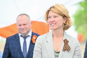 Оксана Лут, министр сельского хозяйства РФ: биография, карьера и работа с Воронежской областью