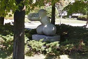 Самые страшные и нелепые скульптуры, установленные в общественных местах