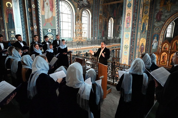 Во время воскресного богослужения в Благовещенском кафедральном соборе звучала музыка Чайковского