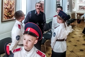 Выставка «Народное искусство в графике воронежских художников» в рамках проекта «Незабудка» открылась в Острогожске