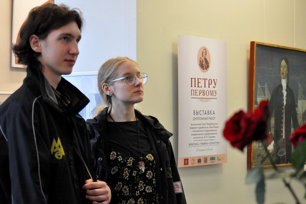В Воронеже открылась «петровская» выставка дипломных работ студентов двух ведущих художественных вузов страны