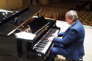 Борис Березовский сыграет в Воронеже Второй фортепианный концерт Чайковского