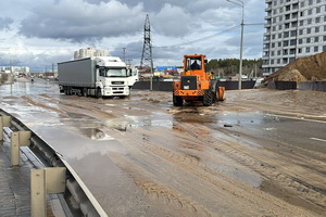 Прокуратура расследует масштабный порыв водовода на улице Антонова-Овсеенко в Воронеже