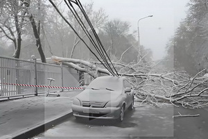 Зима вернулась в Москву и другие города России за месяц до лета