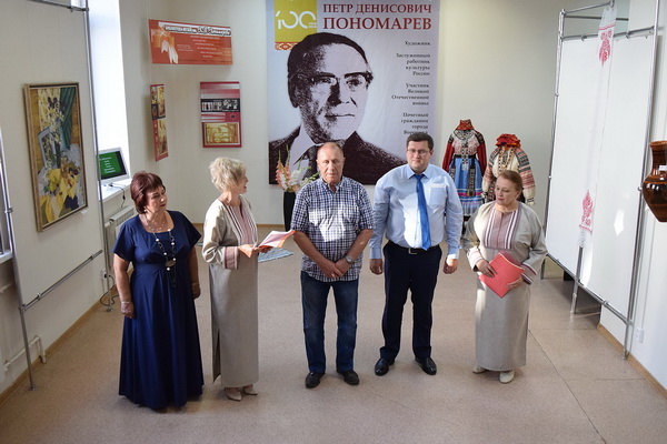 Сохраняя, приумножай – в Воронеже открылась выставка к столетию со дня рождения Петра Пономарёва