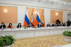Губернатор Александр Гусев ответил на вопросы журналистов