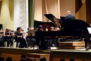Элисо Вирсаладзе и Академический симфонический оркестр открыли в Воронеже 91-й концертный сезон