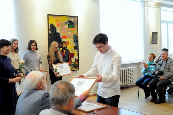 Студентам Воронежского художественного училища вручили награды Российской Академии художеств