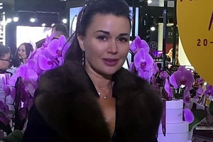 Известие о смерти Заворотнюк опровергли, но больше страна не узнала ничего